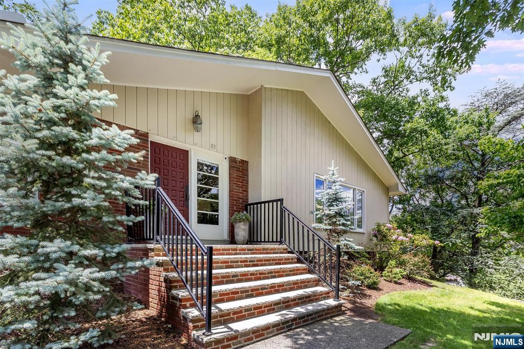 83 Brookside Terrace