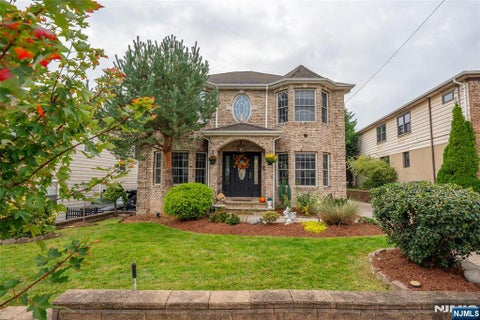 Photo of 664 Teneyck Avenue, Lyndhurst, NJ 07071 (MLS # 26038190)