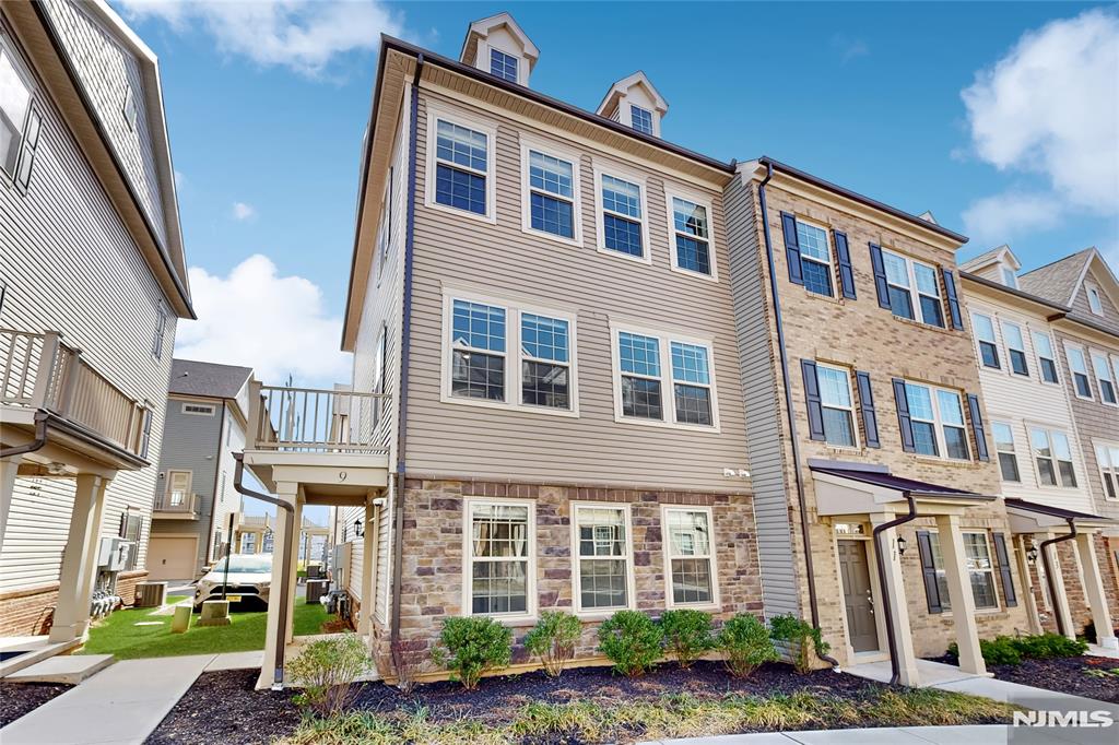 Property for Sale at 9 Haralson Court, Livingston, New Jersey - Bedrooms: 4 
Bathrooms: 4  - $929,000