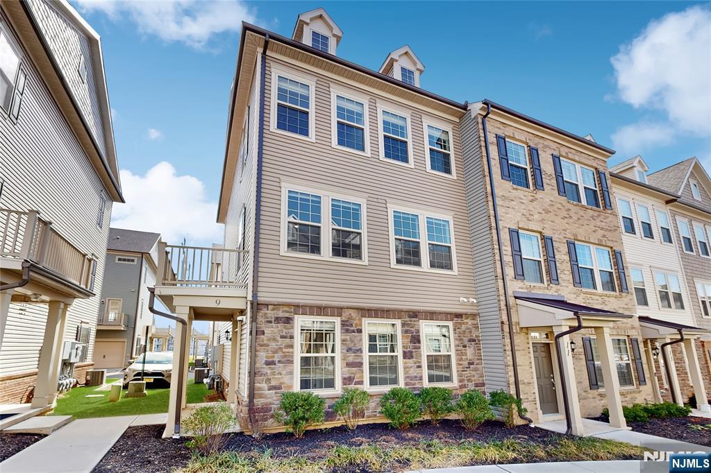 Property for Sale at 9 Haralson Court, Livingston, New Jersey - Bedrooms: 4 
Bathrooms: 4  - $929,000