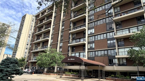 Photo of 2 Horizon Road #G20, Fort Lee, NJ 07024 (MLS # 26035326)