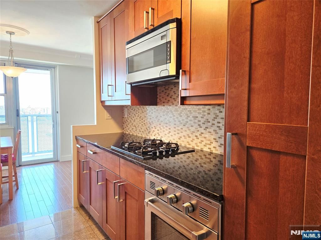 Photo of 6600 JFK Blvd E #16B, West New York, NJ 07093 (MLS # 25027266)