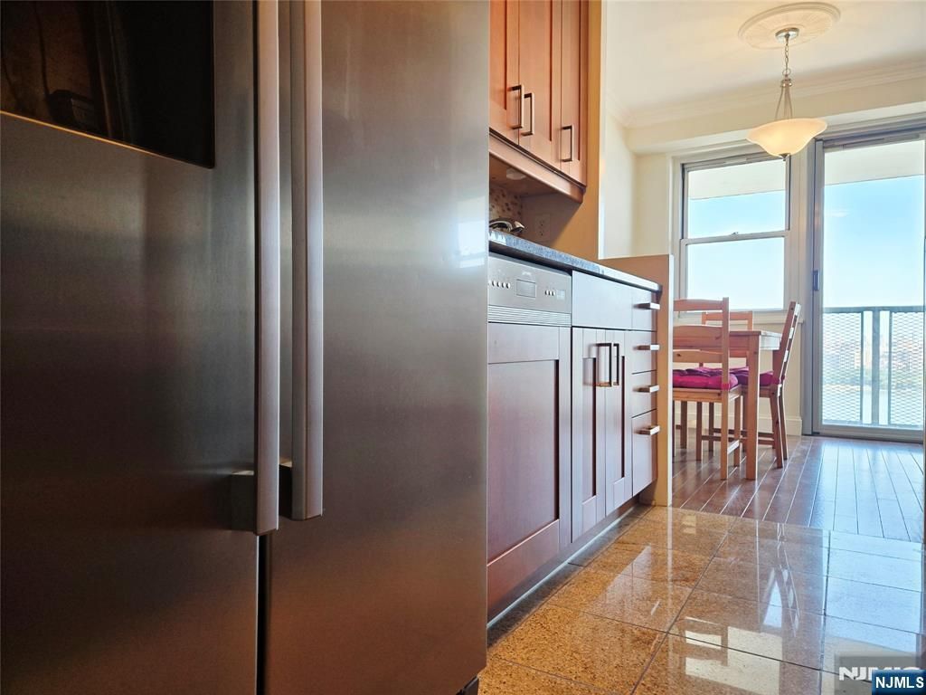 Photo of 6600 JFK Blvd E #16B, West New York, NJ 07093 (MLS # 25027266)