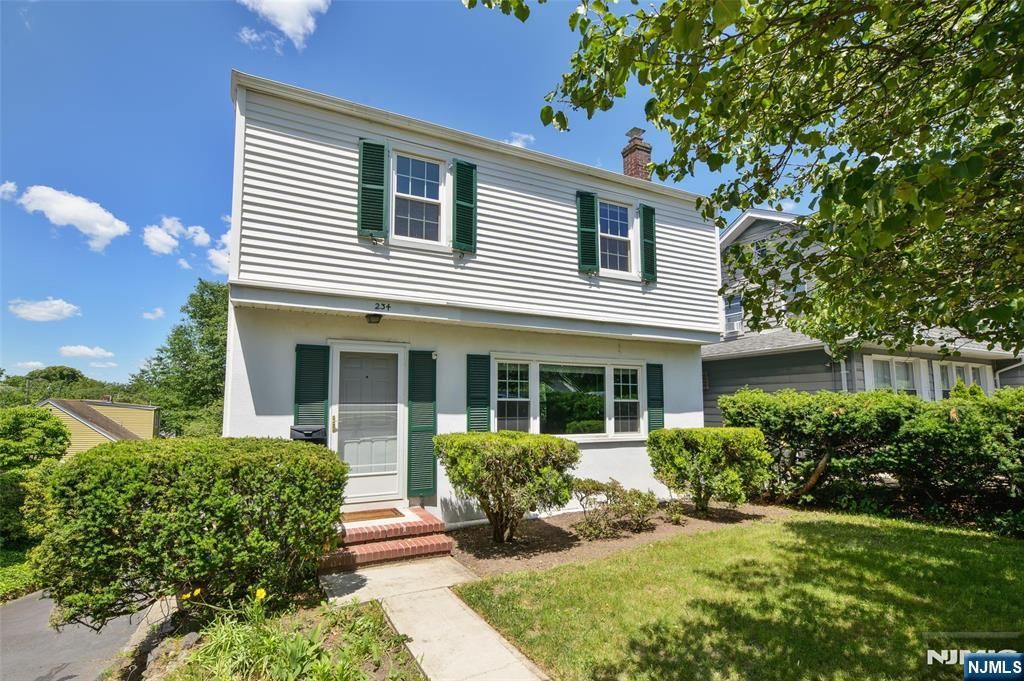 Photo of 234 Ridgefield Avenue, Bogota, NJ 07603 (MLS # 26020291)