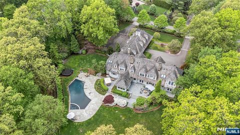Photo of 259 Indian Trail Drive, Franklin Lakes, NJ 07417 (MLS # 26012555)