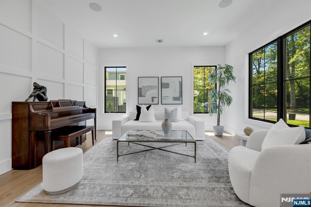 357 Pleasant Lane