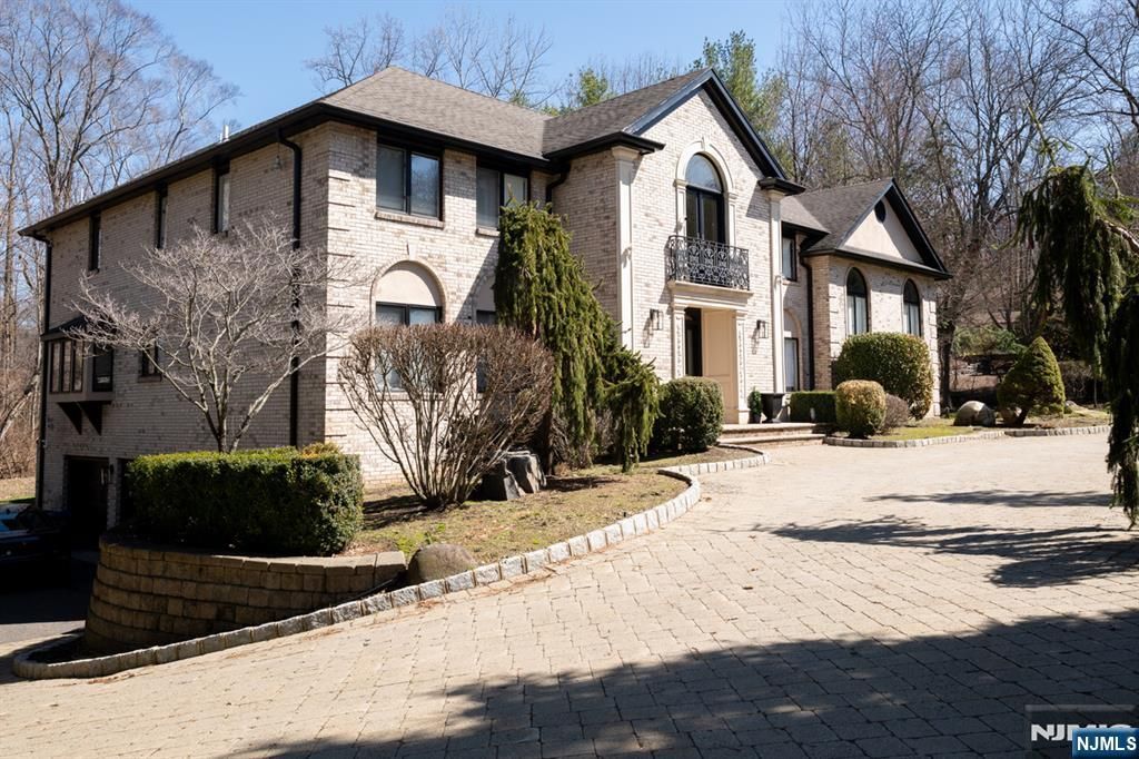 Photo of 250 Truman Drive, Cresskill, NJ 07626 (MLS # 26005811)