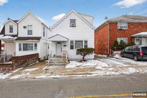 Photo of 415417 Preakness Avenue, Paterson, NJ 07502 (MLS # 26001108)