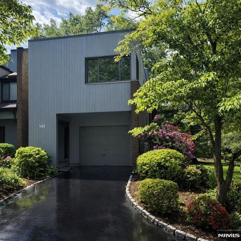 141 Pond Drive 14A Twp of Washington NJ 07676