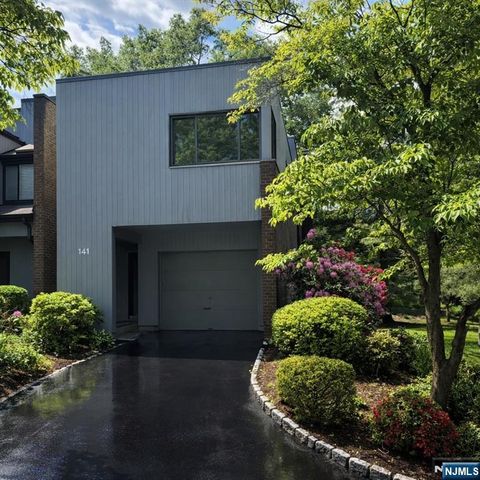 141 Pond Drive 14A Twp of Washington NJ 07676