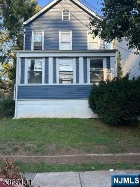 52 Smith Street Irvington NJ 07111