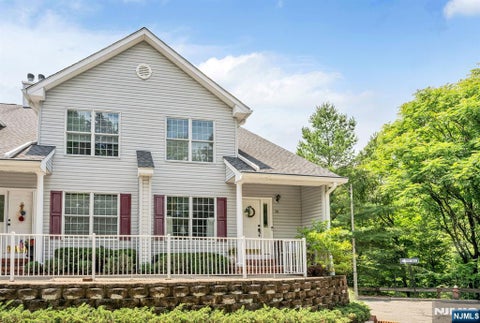 Photo of 94 Heather Lane, Wyckoff, NJ 07481 (MLS # 26023685)