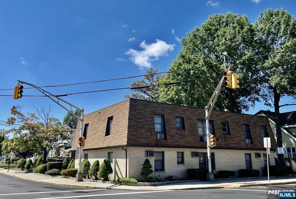 Wood Ridge, New Jersey 07075, United States, 1 Bedroom Bedrooms, ,1 BathroomBathrooms,Residential,Pending,8576 Wood Ridge, New Jersey 07075, United States, 1 Bedroom Bedrooms, ,1 BathroomBathrooms,Residential,Pending,8576