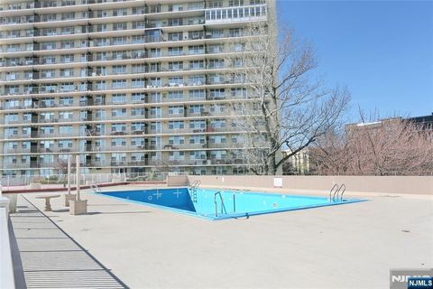 Photo of 6040 Boulevard E #21j, West New York, NJ 07093 (MLS # 26014571)