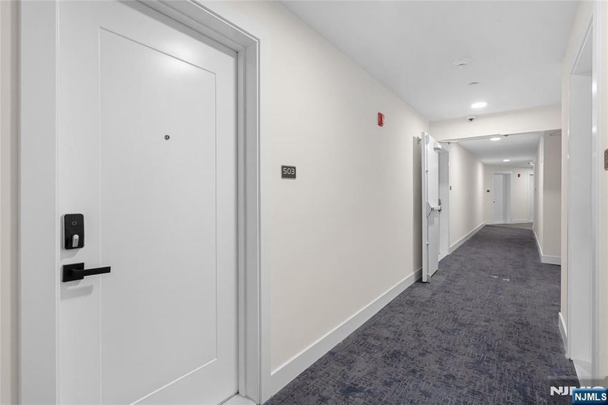 "Come and See" and be the first to occupy this brand-new construction apartment with "Great Views". This beautiful unit features stunning views, stainless steel appliances, marble countertops, in unit washer / dryer, gorgeous new flooring throughout, high-speed Wi-Fi and smart access technology. Beyond your front door, residents enjoy a curated lifestyle with a rooftop lounge and entertainment space designed for both private relaxation and memorable gatherings with expansive views. Conveniently located across from St. Joseph's Medical Center and close proximity to public transportation and local shopping.