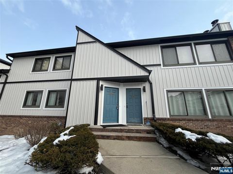 Photo of 1437 John St, Fort Lee, NJ 07024 (MLS # 25025653)