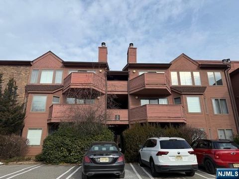 220B Washington Avenue 220B Fort Lee NJ 07024