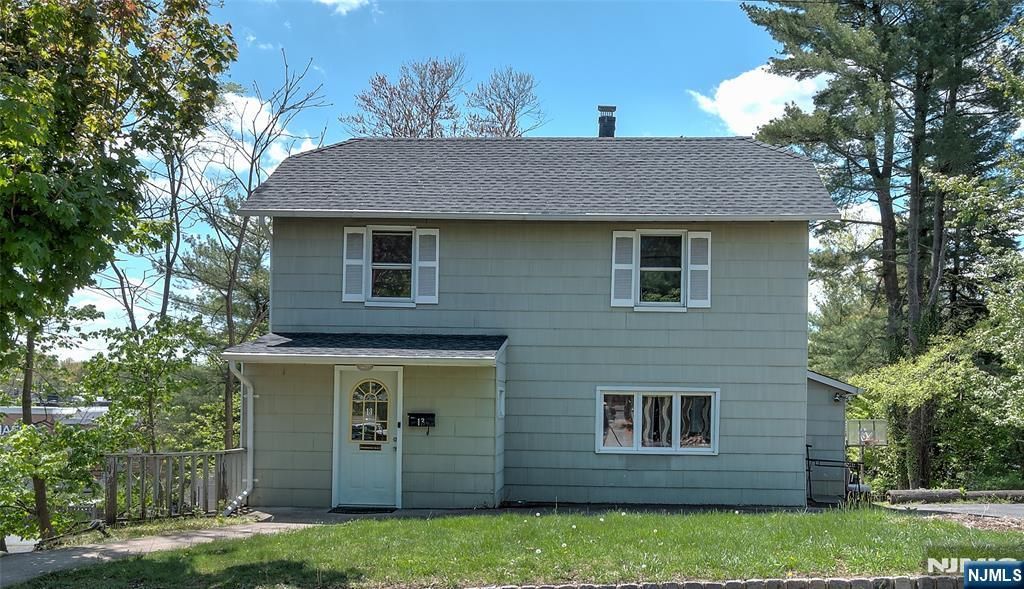 Photo of 13 Hazel Avenue, Livingston, NJ 07039 (MLS # 26016356)