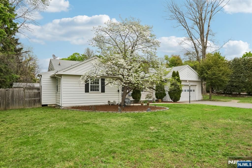 Photo of 921 Linwood Avenue, Ridgewood Village, NJ 07450 (MLS # 26013621)