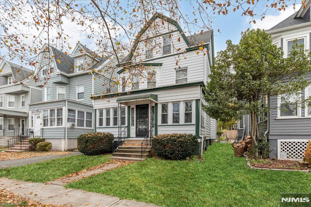 181 Greenwood Avenue