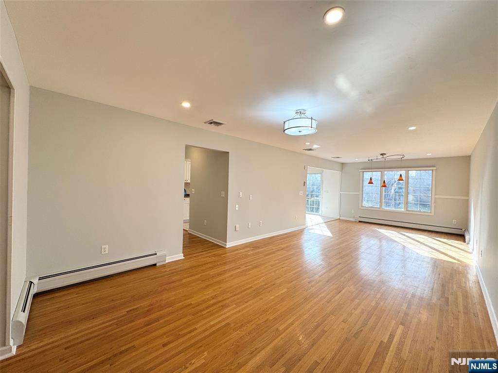 Rental Property at 414 Elizabeth St, Fort Lee, New Jersey - Bedrooms: 5 
Bathrooms: 4 
Rooms: 12  - $5,990 MO.