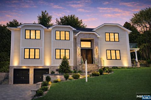 Photo of 25 Macarthur Avenue, Closter, NJ 07624 (MLS # 26013295)