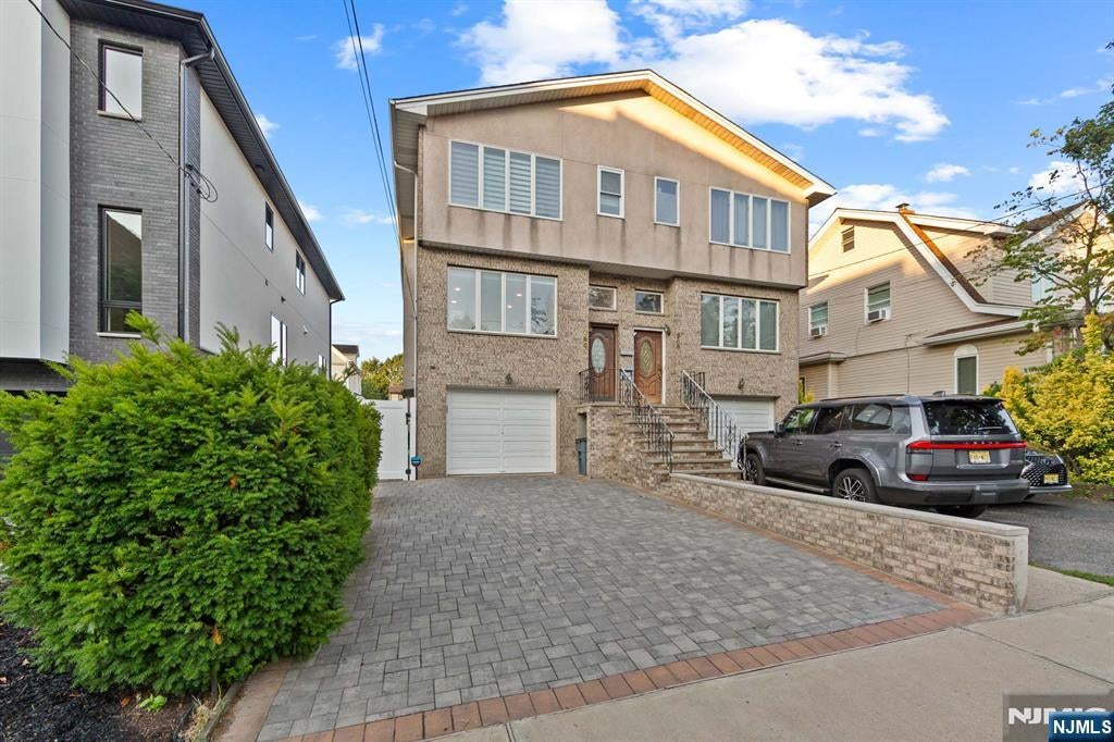 266 Grant Avenue A