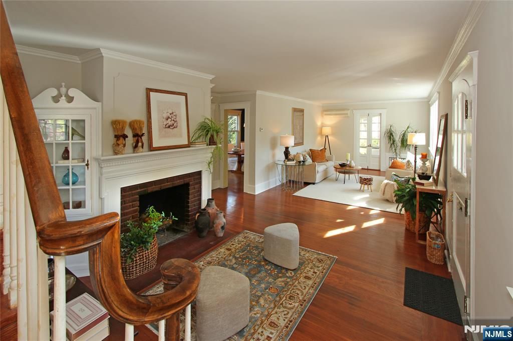 Photo of 72 Whitford Avenue, Nutley, NJ 07110 (MLS # 25035803)