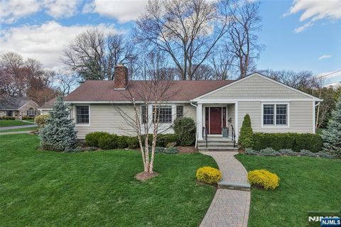 395 Frances Place Wyckoff NJ 07481