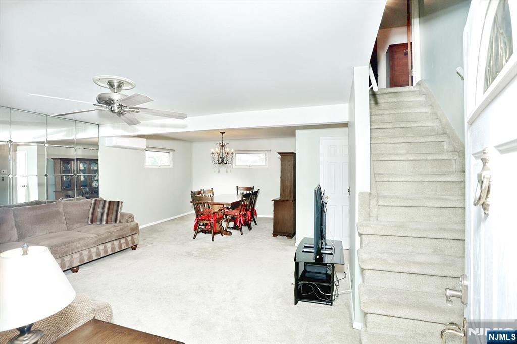 152 Helm Avenue