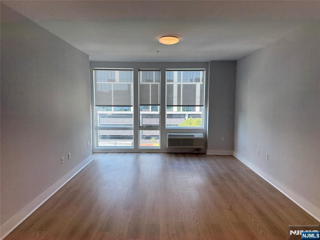 2150 N Central Road 409