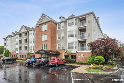 4142 Cory Lane Elmwood Park NJ 07407