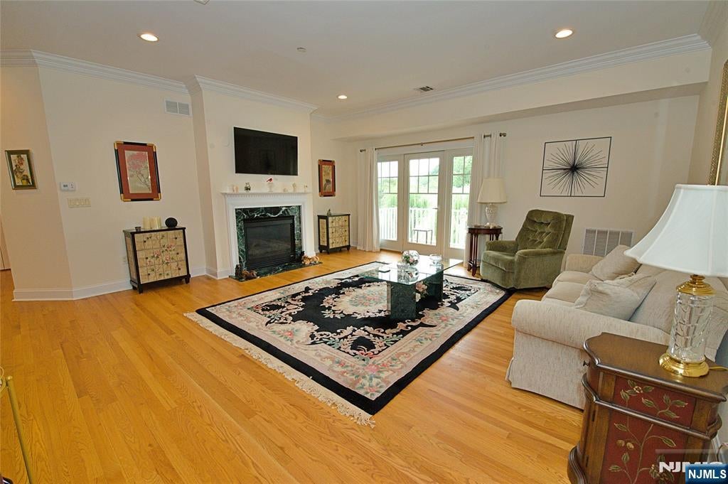 5 Tenakill Park E 317