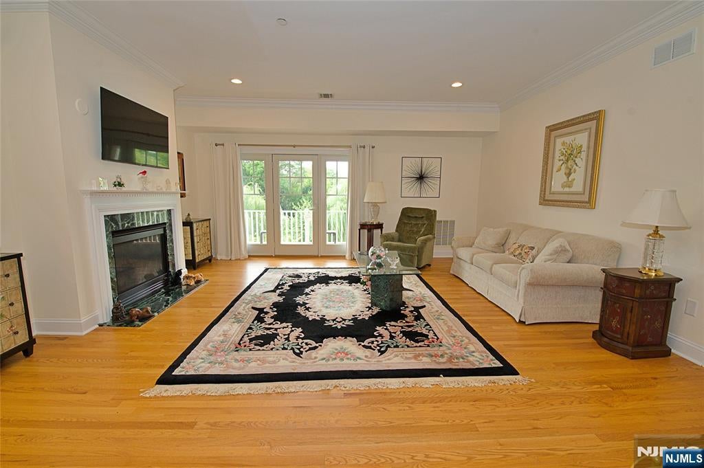 5 Tenakill Park E 317