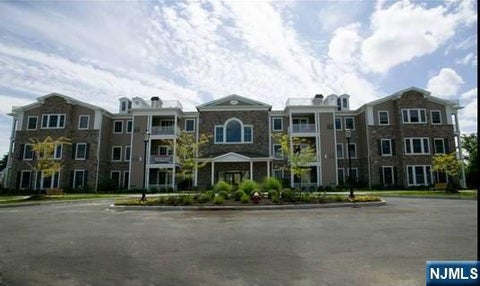 Photo of 5 Tenakill Park E Park #317, Cresskill, NJ 07626 (MLS # 26031981)