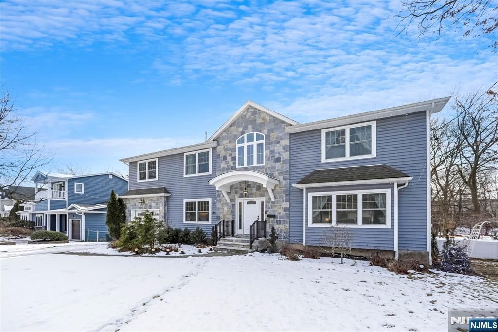 Photo of 175 Valley Road, River Edge, NJ 07661 (MLS # 26002677)