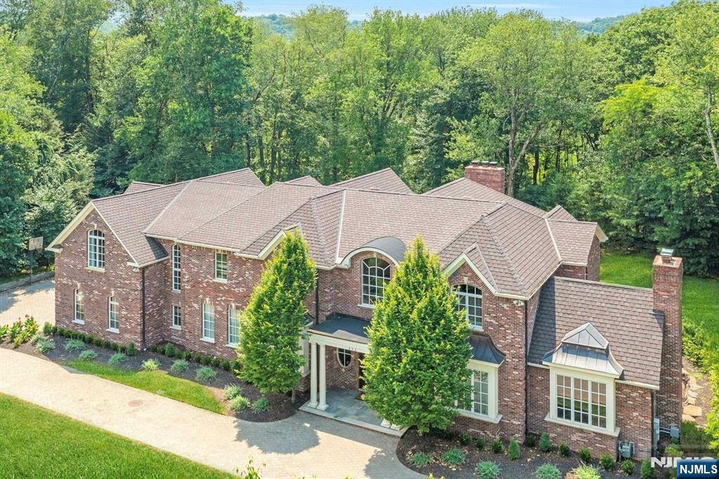 Property for Sale at 356 Indian Trail Drive, Franklin Lakes, New Jersey - Bedrooms: 6 
Bathrooms: 7 
Rooms: 13  - $3,295,000