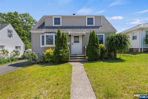 Photo of 60 16th Avenue, Elmwood Park, NJ 07407 (MLS # 26010006)