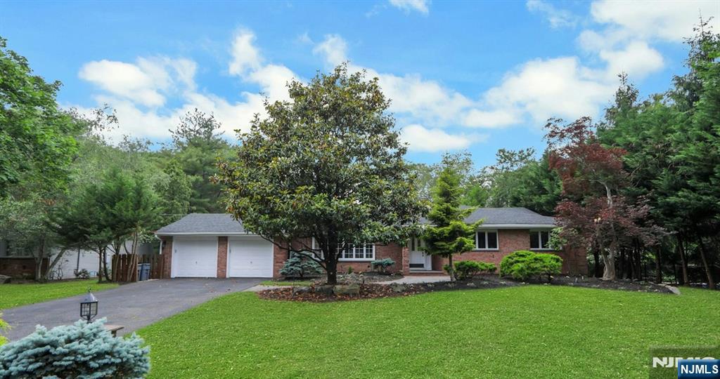 242 Brook Street, Harrington Park, New Jersey - 3 Bedrooms  
3 Bathrooms  
10 Rooms - 