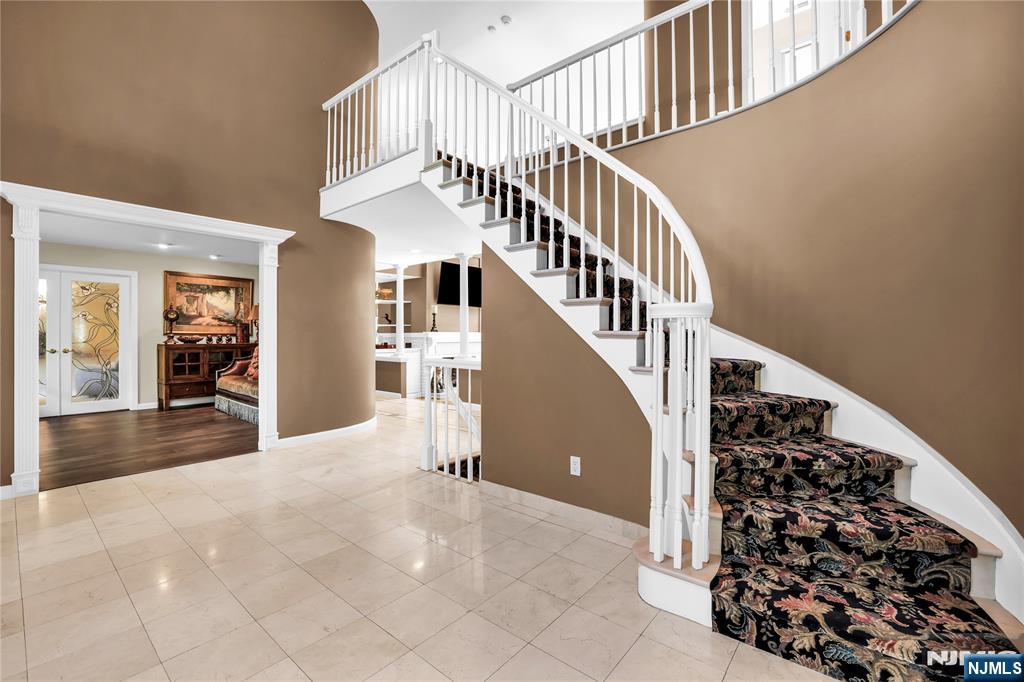 70 Forest Hills