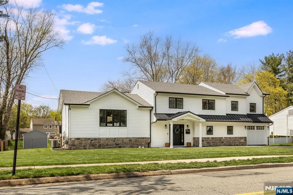 Photo of 59 Laauwe Avenue, Wayne, NJ 07470 (MLS # 26013052)