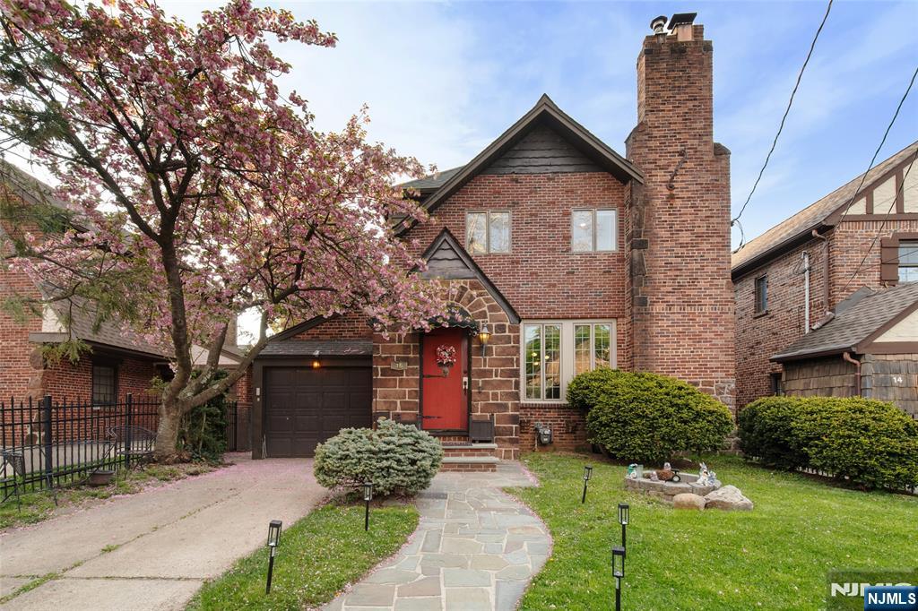Photo of 16 Summit Road, Clifton, NJ 07012 (MLS # 26020514)