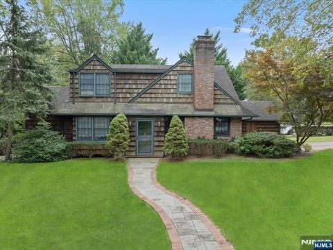 46 Benjamin Road Tenafly NJ 07670