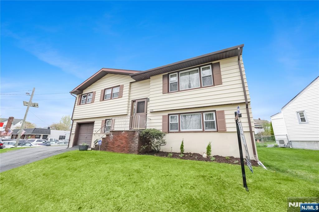 Property for Sale at 298 Broad Street, Clifton, New Jersey - Bedrooms: 4 
Bathrooms: 2 
Rooms: 9  - $599,000