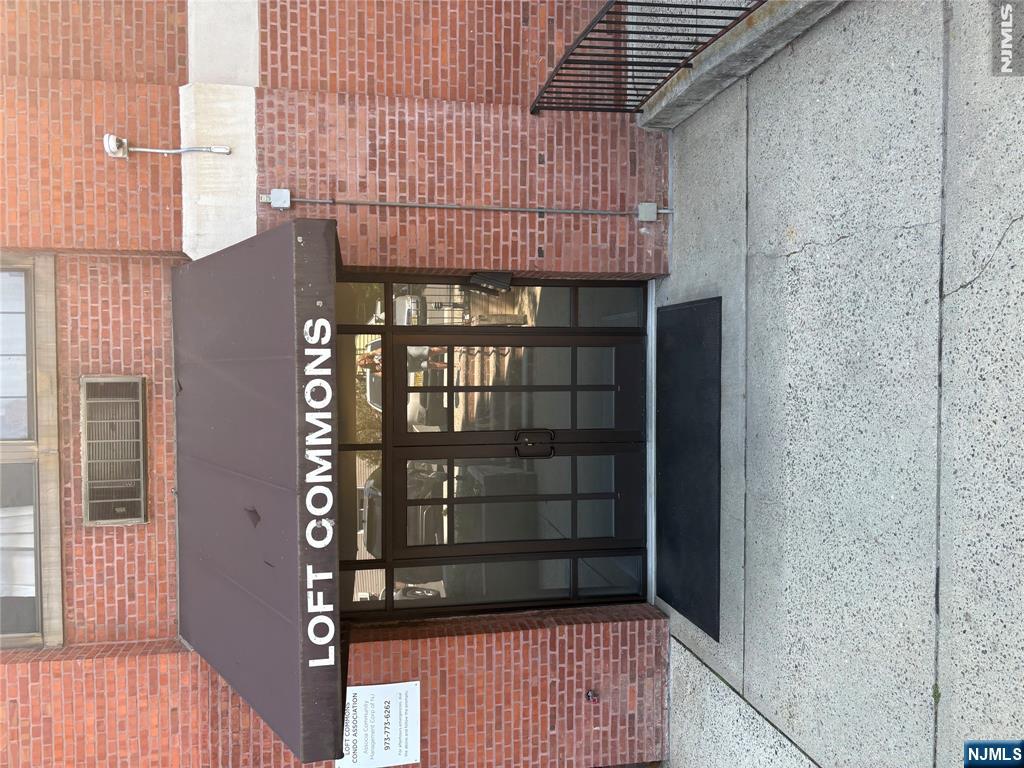 366-382 Trenton 4E