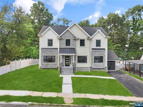 Photo of 46 Bilton Street, Teaneck, NJ 07666 (MLS # 25036343) Photo of 46 Bilton Street, Teaneck, NJ 07666 (MLS # 25036343)