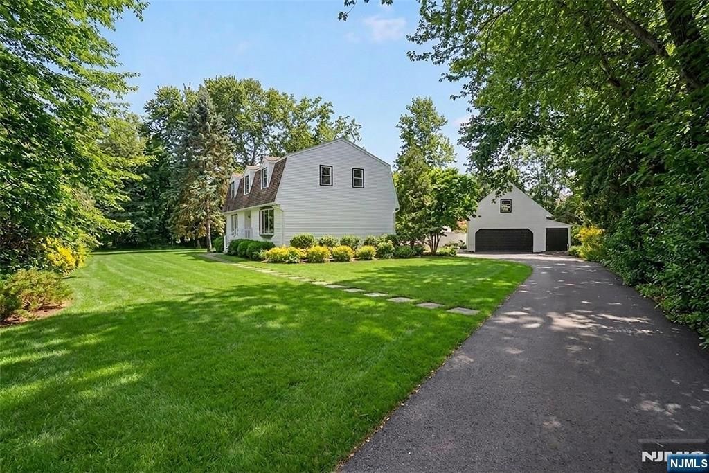 Photo of 183 Wyckoff Avenue, Wyckoff, NJ 07481 (MLS # 26012871)