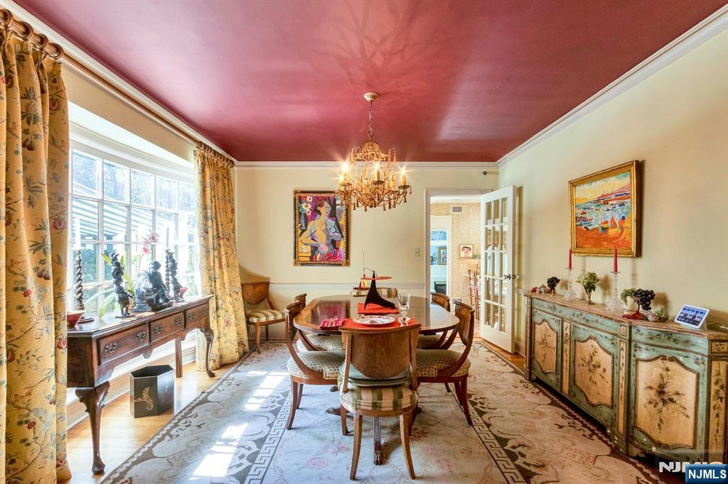 48 S Woodland Street