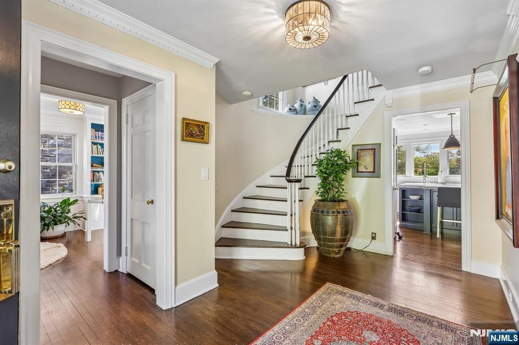 Photo of 23 Greenview Way, Montclair, NJ 07043 (MLS # 26014879)