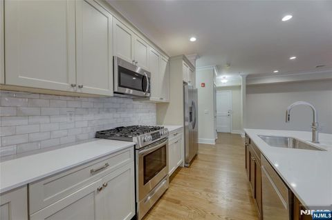 Photo of 1527 Royal #210, Hawthorne, NJ 07506 (MLS # 26010929)